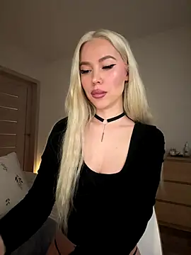 xDinnax online show from November 7, 8:31 pm