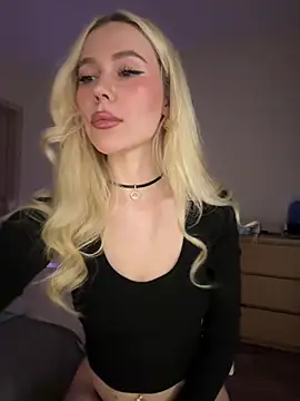 xDinnax online show from February 16, 2:35 pm