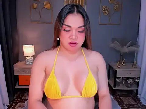 MaxeneCullens online show from December 3, 4:25 am