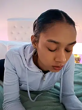 Leaberry online show from February 25, 2:59 pm