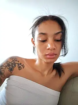 Leaberry online show from March 1, 6:54 pm