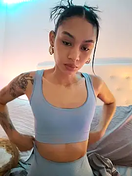 Leaberry online show from March 5, 1:29 pm