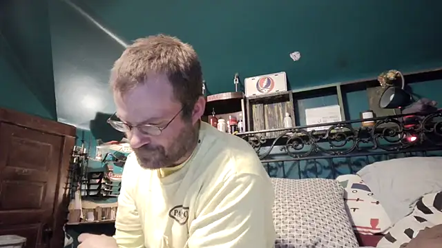 charactrzero online show from November 27, 1:18 am