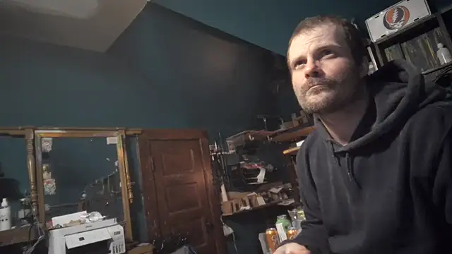 charactrzero online show from April 21, 12:56 am