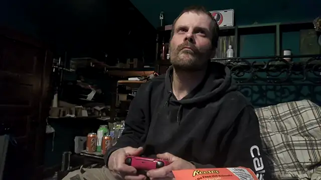 charactrzero online show from April 21, 2:51 am