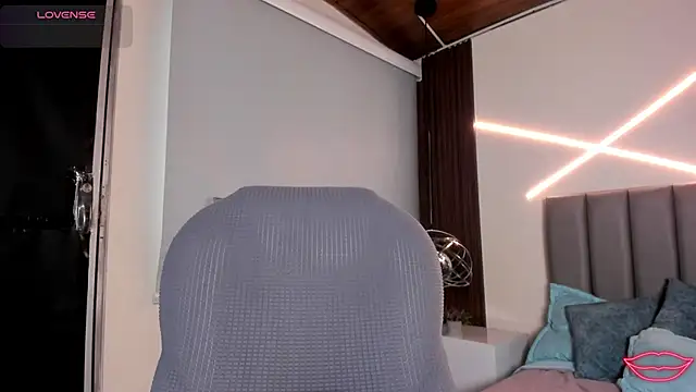 Veronicalanx1 online show from March 24, 11:37 am