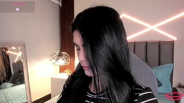 Veronicalanx1 online show from April 22, 11:45 am