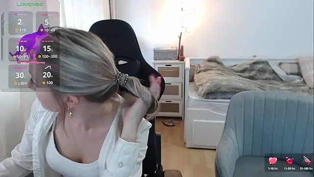 lara vanilla online show from October 2, 3:52 pm
