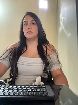 kendall 52 online show from April 22, 2:40 pm