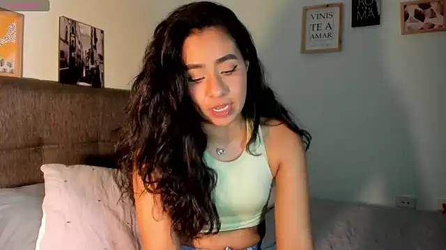 Snapshot of valeryvegas_2 chatting on September 19, 2:46 am valeryvegas 2 online show from September 19, 2:46 am