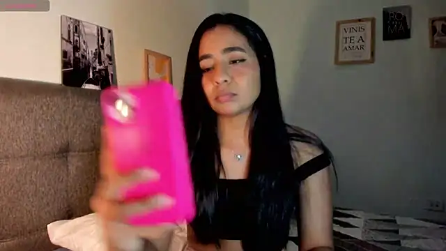 Snapshot of valeryvegas_2 chatting on September 24, 1:20 am valeryvegas 2 online show from September 24, 1:20 am