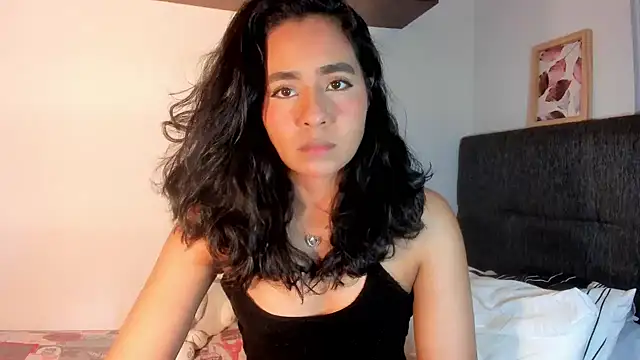 Snapshot of valeryvegas_2 chatting on November 19, 2:22 am valeryvegas 2 online show from November 19, 2:22 am