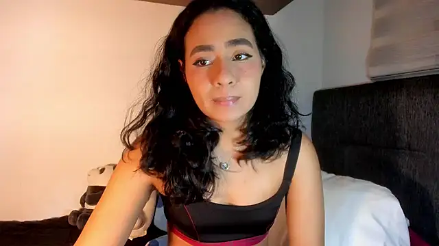 Snapshot of valeryvegas_2 chatting on November 27, 1:07 am valeryvegas 2 online show from November 27, 1:07 am