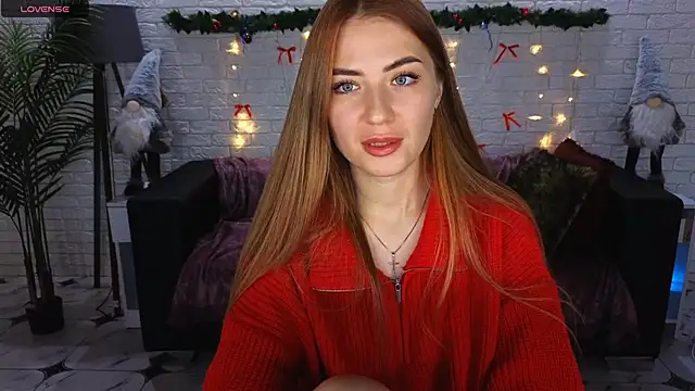 Snapshot of Adelyna_Bird chatting on December 15, 7:24 am Adelyna Bird online show from December 15, 7:24 am