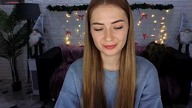 Snapshot of Adelyna_Bird chatting on December 29, 10:23 am Adelyna Bird online show from December 29, 10:23 am