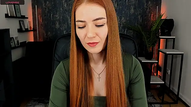 Snapshot of Adelyna_Bird chatting on January 20, 7:36 am Adelyna Bird online show from January 20, 7:36 am