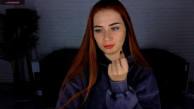 Snapshot of Adelyna_Bird chatting on February 3, 10:58 am Adelyna Bird online show from February 3, 10:58 am