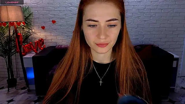 Snapshot of Adelyna_Bird chatting on February 7, 7:29 am Adelyna Bird online show from February 7, 7:29 am