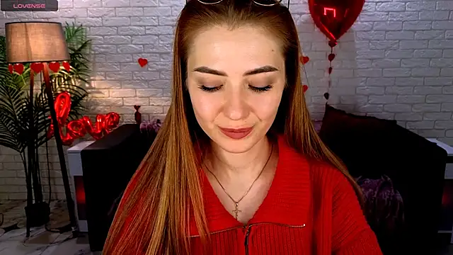 Snapshot of Adelyna_Bird chatting on February 14, 11:42 am Adelyna Bird online show from February 14, 11:42 am