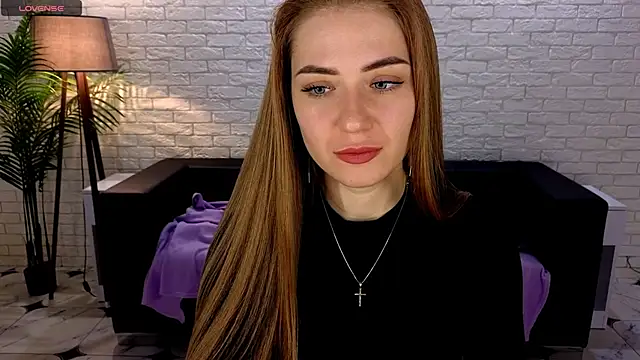 Snapshot of Adelyna_Bird chatting on February 27, 7:44 am Adelyna Bird online show from February 27, 7:44 am