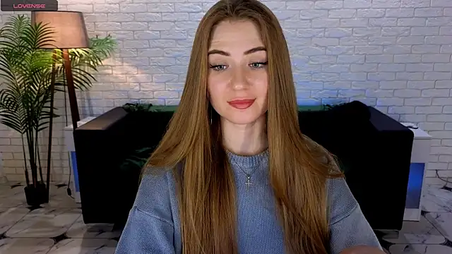 Snapshot of Adelyna_Bird chatting on March 14, 7:15 am Adelyna Bird online show from March 14, 7:15 am