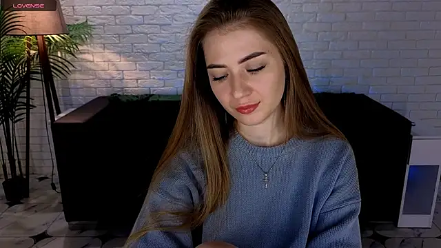 Snapshot of Adelyna_Bird chatting on March 20, 7:25 am Adelyna Bird online show from March 20, 7:25 am