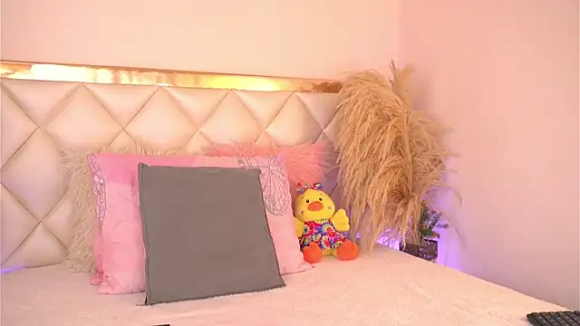 KendalEvanz online show from February 12, 10:27 pm