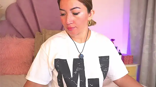 KendalEvanz online show from April 29, 1:21 am