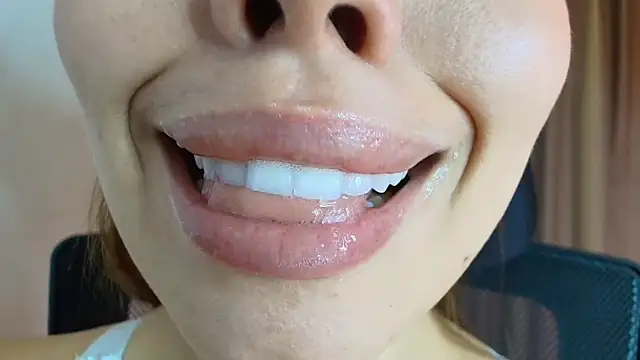 lisbet21x online show from April 10, 10:25 pm