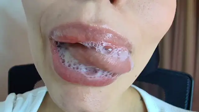 lisbet21x online show from April 13, 10:48 pm