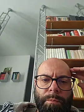 Snapshot of Dolceporco19 chatting on October 26, 10:43 am Dolceporco19 online show from October 26, 10:43 am