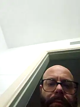 Snapshot of Dolceporco19 chatting on November 10, 5:45 pm Dolceporco19 online show from November 10, 5:45 pm