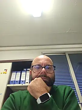 Snapshot of Dolceporco19 chatting on November 18, 4:11 pm Dolceporco19 online show from November 18, 4:11 pm