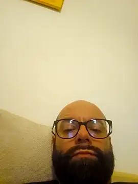 Snapshot of Dolceporco19 chatting on November 29, 10:46 pm Dolceporco19 online show from November 29, 10:46 pm