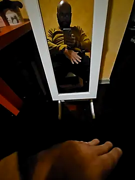 Snapshot of Dolceporco19 chatting on December 1, 5:07 pm Dolceporco19 online show from December 1, 5:07 pm