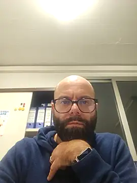 Snapshot of Dolceporco19 chatting on December 17, 4:13 pm Dolceporco19 online show from December 17, 4:13 pm