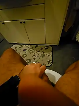 Snapshot of Dolceporco19 chatting on December 20, 8:38 pm Dolceporco19 online show from December 20, 8:38 pm