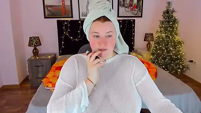 PolinaSalvatore online show from December 23, 12:41 pm