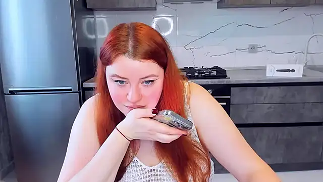 PolinaSalvatore online show from February 5, 1:22 pm