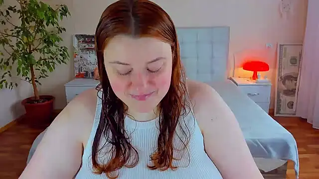 Snapshot of PolinaSalvatore chatting on May 13, 8:12 am PolinaSalvatore online show from May 13, 8:12 am
