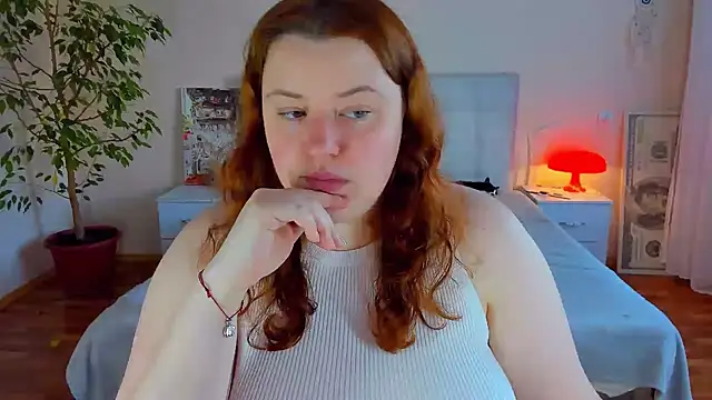 Snapshot of PolinaSalvatore chatting on May 22, 3:17 pm PolinaSalvatore online show from May 22, 3:17 pm