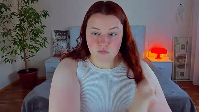 Snapshot of PolinaSalvatore chatting on June 9, 3:34 pm PolinaSalvatore online show from June 9, 3:34 pm
