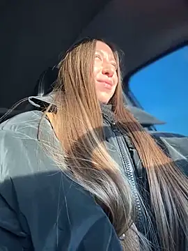 Snapshot of EvaCatt chatting on December 22, 4:28 am EvaCatt online show from December 22, 4:28 am