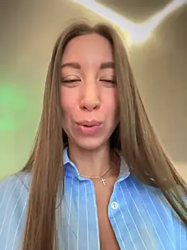 Snapshot of EvaCatt chatting on November 23, 3:39 am EvaCatt online show from November 23, 3:39 am