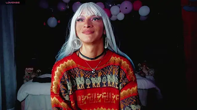 Snapshot of Summer_XO chatting on January 17, 5:21 am Summer XO online show from January 17, 5:21 am