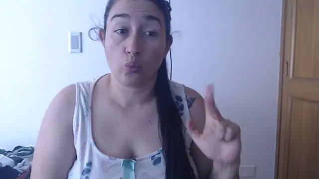 andreaisis2 online show from March 28, 7:13 pm