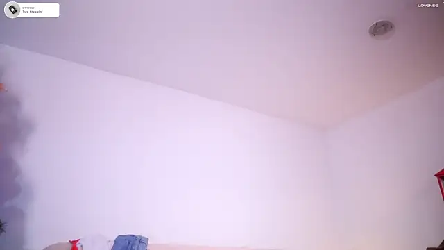 annie22love online show from January 4, 12:59 am