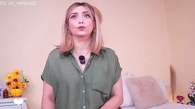 annie22love online show from February 2, 9:57 pm