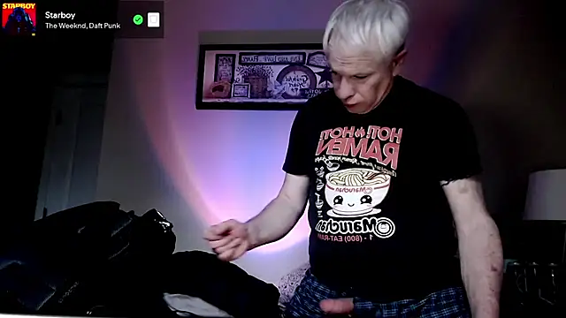 Snarfle82 online show from November 6, 5:36 pm