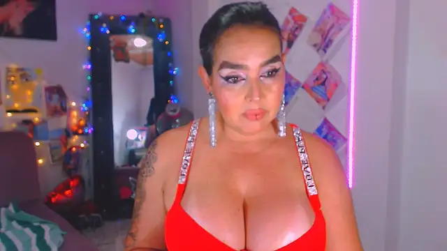 Snapshot of sweet_vanessa_22 chatting on June 4, 12:16 am sweet vanessa 22 online show from June 4, 12:16 am
